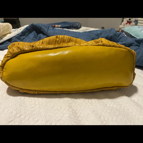 Leather pleated bag, Beckon yellow - Picture 4 of 6